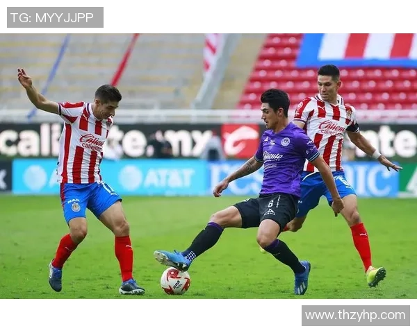 Fc达拉斯与白帽的激烈对决揭示足球战术与团队合作的重要性 Fc达拉斯与白帽的激烈对决揭示足球战术与团队合作的重要性